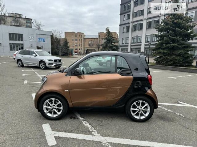 Чорний Смарт Fortwo, об'ємом двигуна 1 л та пробігом 66 тис. км за 10900 $, фото 3 на Automoto.ua