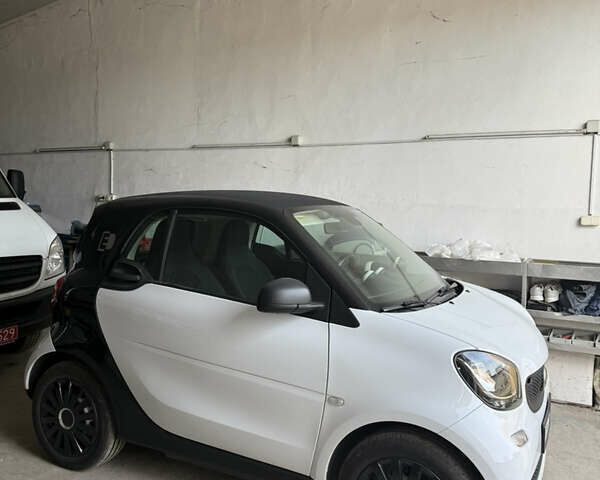 Чорний Смарт Fortwo, об'ємом двигуна 0 л та пробігом 45 тис. км за 7700 $, фото 7 на Automoto.ua
