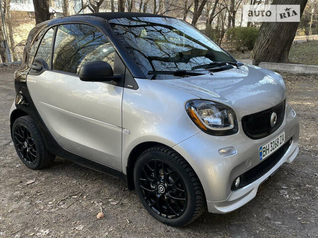 Чорний Смарт Fortwo, об'ємом двигуна 0 л та пробігом 69 тис. км за 8900 $, фото 1 на Automoto.ua
