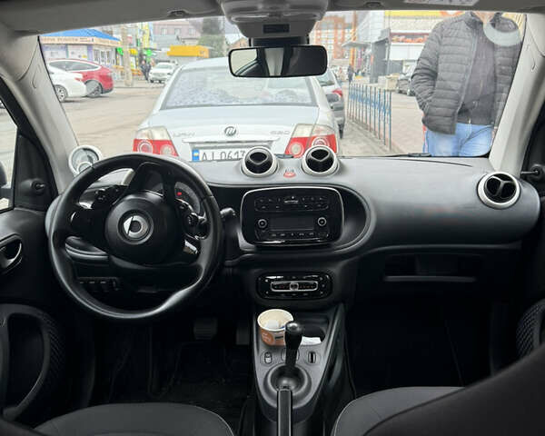 Чорний Смарт Fortwo, об'ємом двигуна 0 л та пробігом 45 тис. км за 7700 $, фото 2 на Automoto.ua