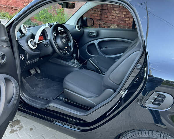 Чорний Смарт Fortwo, об'ємом двигуна 0 л та пробігом 8 тис. км за 12999 $, фото 18 на Automoto.ua
