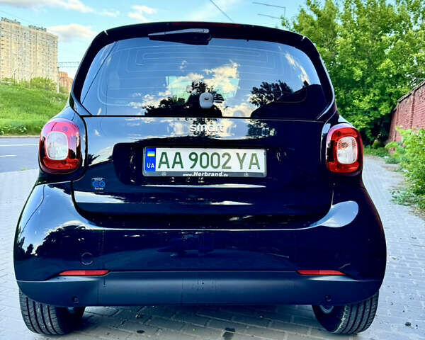 Чорний Смарт Fortwo, об'ємом двигуна 0 л та пробігом 8 тис. км за 12999 $, фото 10 на Automoto.ua