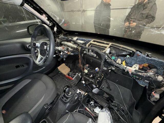 Черный Смарт Форту, объемом двигателя 0 л и пробегом 50 тыс. км за 5000 $, фото 5 на Automoto.ua