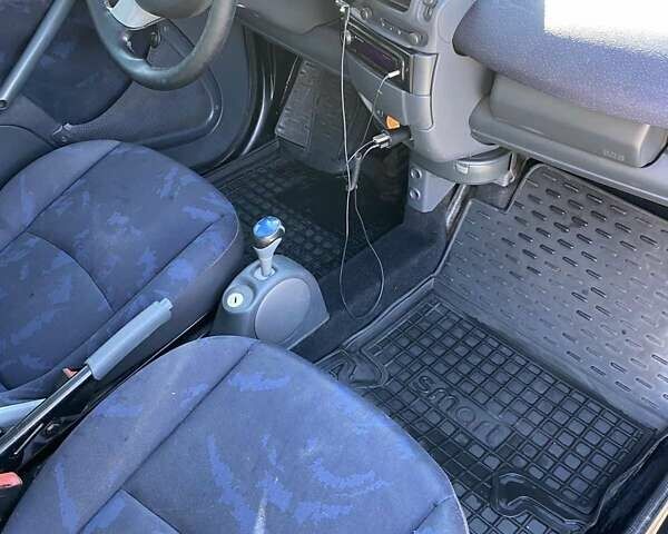Смарт Форту, объемом двигателя 0.7 л и пробегом 184 тыс. км за 3800 $, фото 5 на Automoto.ua