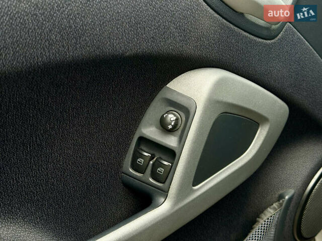 Смарт Fortwo, об'ємом двигуна 0 л та пробігом 104 тис. км за 6500 $, фото 15 на Automoto.ua