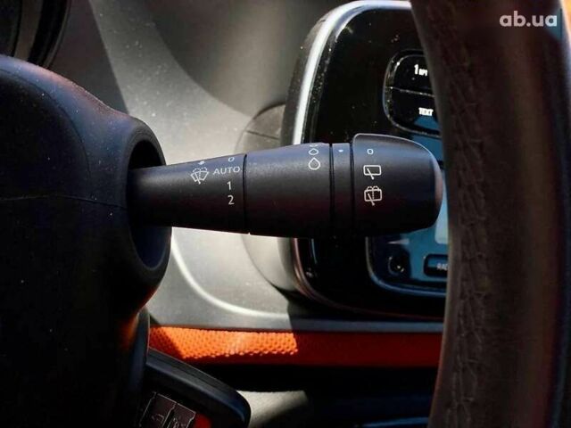 Смарт Форту, объемом двигателя 1 л и пробегом 61 тыс. км за 10490 $, фото 24 на Automoto.ua