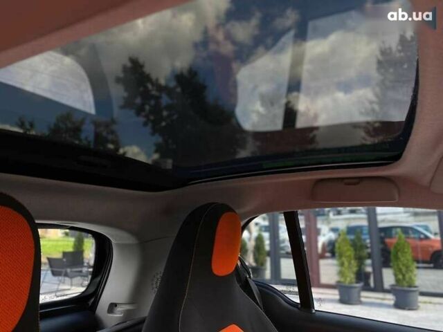 Смарт Fortwo, об'ємом двигуна 1 л та пробігом 61 тис. км за 9490 $, фото 25 на Automoto.ua