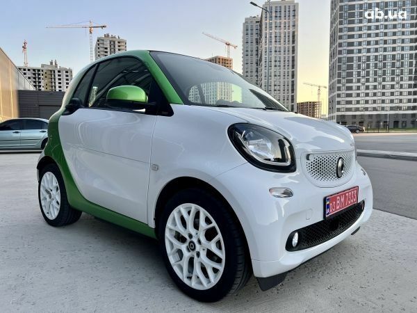Смарт Форту, объемом двигателя 0 л и пробегом 0 тыс. км за 15700 $, фото 2 на Automoto.ua