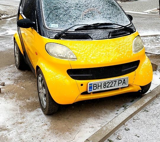 Жовтий Смарт Fortwo, об'ємом двигуна 0.6 л та пробігом 193 тис. км за 2600 $, фото 6 на Automoto.ua