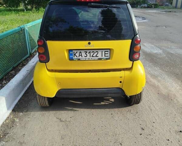 Жовтий Смарт Fortwo, об'ємом двигуна 0.6 л та пробігом 178 тис. км за 3400 $, фото 3 на Automoto.ua