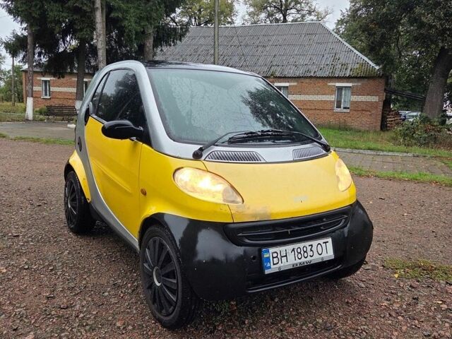 Жовтий Смарт Fortwo, об'ємом двигуна 0.8 л та пробігом 333 тис. км за 2500 $, фото 1 на Automoto.ua