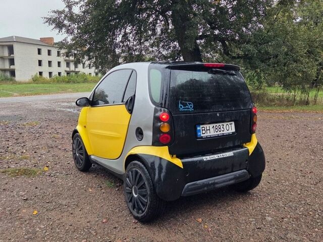 Жовтий Смарт Fortwo, об'ємом двигуна 0.8 л та пробігом 333 тис. км за 2500 $, фото 3 на Automoto.ua