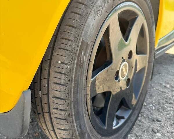 Жовтий Смарт Fortwo, об'ємом двигуна 0.6 л та пробігом 180 тис. км за 2999 $, фото 5 на Automoto.ua