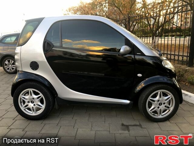 Сірий Смарт Fortwo, об'ємом двигуна 0.8 л та пробігом 170 тис. км за 3600 $, фото 2 на Automoto.ua