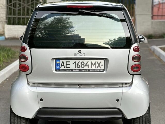 Сірий Смарт Fortwo, об'ємом двигуна 0.7 л та пробігом 210 тис. км за 4200 $, фото 1 на Automoto.ua