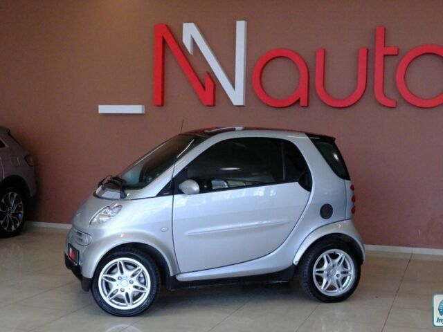 Сірий Смарт Fortwo, об'ємом двигуна 0.7 л та пробігом 157 тис. км за 2900 $, фото 1 на Automoto.ua