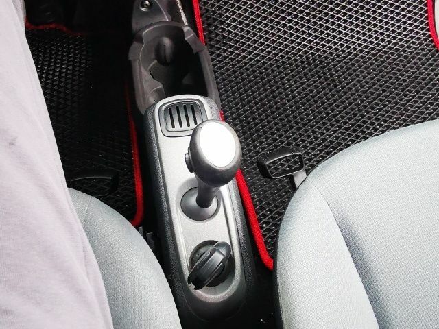 Сірий Смарт Fortwo, об'ємом двигуна 1 л та пробігом 115 тис. км за 4000 $, фото 11 на Automoto.ua