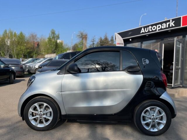 Сірий Смарт Fortwo, об'ємом двигуна 0 л та пробігом 25 тис. км за 11690 $, фото 6 на Automoto.ua