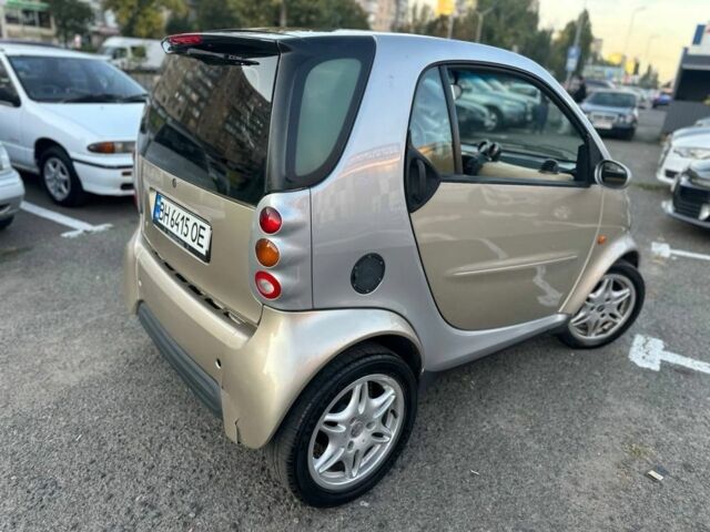 Сірий Смарт Fortwo, об'ємом двигуна 0.6 л та пробігом 219 тис. км за 2158 $, фото 3 на Automoto.ua