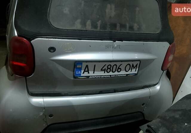 Сірий Смарт Fortwo, об'ємом двигуна 0.7 л та пробігом 180 тис. км за 3300 $, фото 3 на Automoto.ua