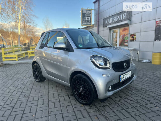 Сірий Смарт Fortwo, об'ємом двигуна 0 л та пробігом 31 тис. км за 12500 $, фото 4 на Automoto.ua