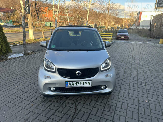 Сірий Смарт Fortwo, об'ємом двигуна 0 л та пробігом 31 тис. км за 12500 $, фото 10 на Automoto.ua