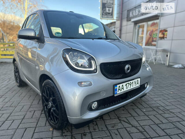 Сірий Смарт Fortwo, об'ємом двигуна 0 л та пробігом 31 тис. км за 12500 $, фото 3 на Automoto.ua