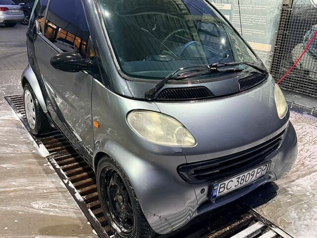 Сірий Смарт Fortwo, об'ємом двигуна 0.6 л та пробігом 215 тис. км за 2500 $, фото 1 на Automoto.ua