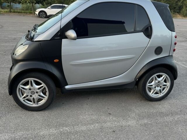 Сірий Смарт Fortwo, об'ємом двигуна 0.6 л та пробігом 350 тис. км за 3100 $, фото 6 на Automoto.ua