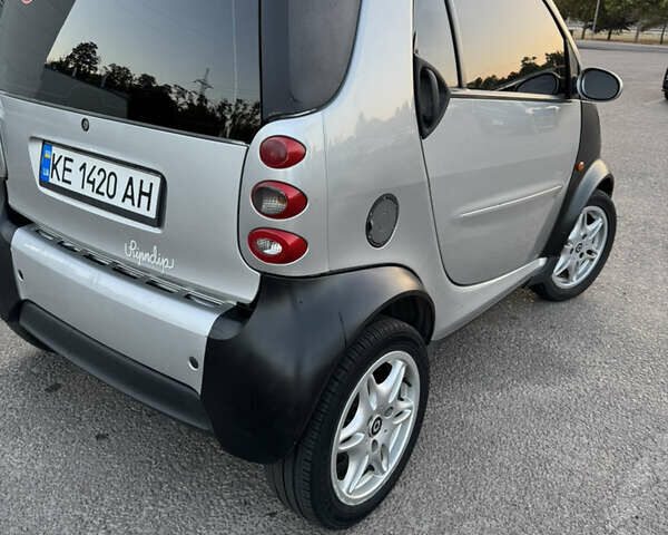 Сірий Смарт Fortwo, об'ємом двигуна 0.6 л та пробігом 350 тис. км за 3100 $, фото 4 на Automoto.ua