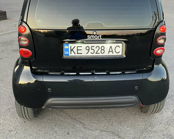 Сірий Смарт Fortwo, об'ємом двигуна 0.6 л та пробігом 201 тис. км за 3500 $, фото 3 на Automoto.ua