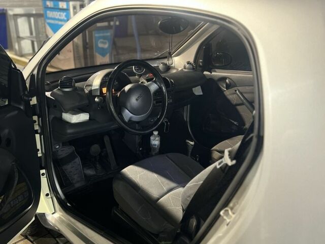 Сірий Смарт Fortwo, об'ємом двигуна 0.7 л та пробігом 168 тис. км за 3200 $, фото 6 на Automoto.ua