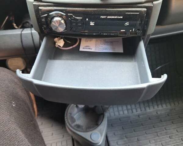 Сірий Смарт Fortwo, об'ємом двигуна 0.7 л та пробігом 193 тис. км за 3500 $, фото 25 на Automoto.ua