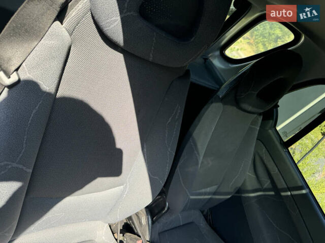 Сірий Смарт Fortwo, об'ємом двигуна 0.7 л та пробігом 114 тис. км за 2999 $, фото 9 на Automoto.ua