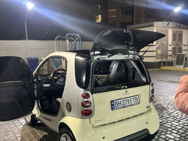 Сірий Смарт Fortwo, об'ємом двигуна 0.7 л та пробігом 168 тис. км за 3200 $, фото 7 на Automoto.ua