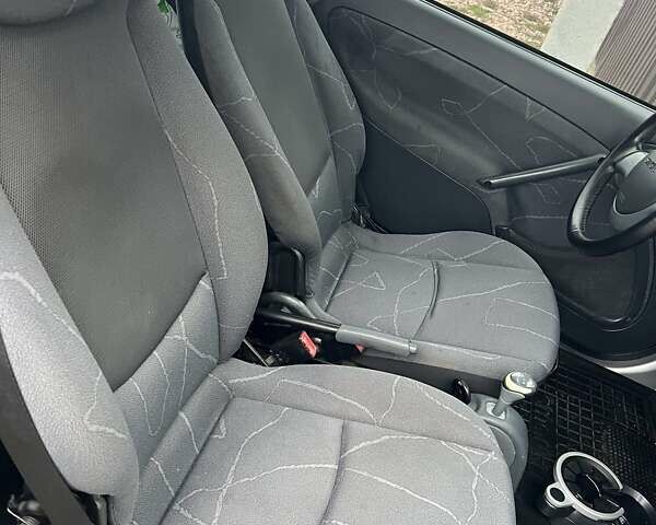 Серый Смарт Форту, объемом двигателя 0.7 л и пробегом 257 тыс. км за 3600 $, фото 11 на Automoto.ua