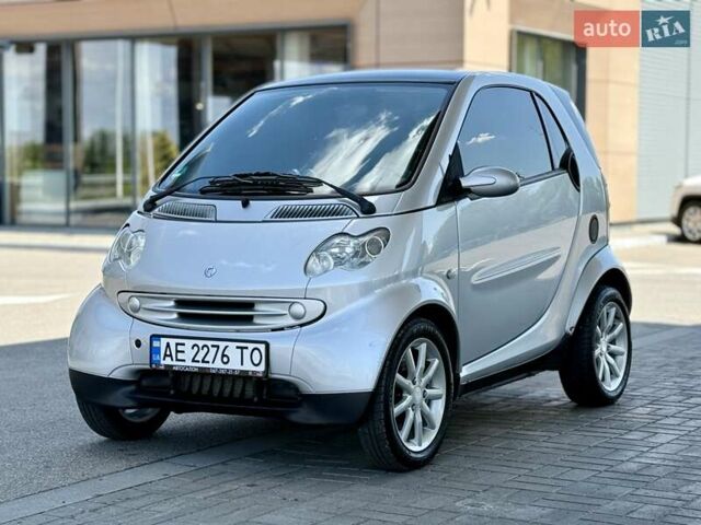 Сірий Смарт Fortwo, об'ємом двигуна 0.7 л та пробігом 235 тис. км за 3700 $, фото 1 на Automoto.ua