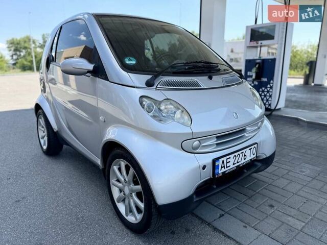 Сірий Смарт Fortwo, об'ємом двигуна 0.7 л та пробігом 235 тис. км за 3700 $, фото 5 на Automoto.ua