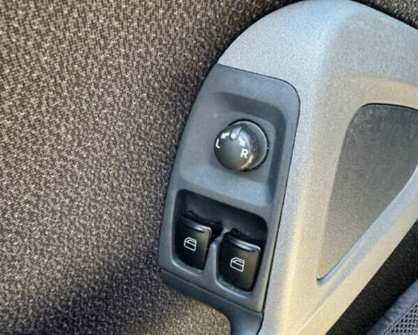 Сірий Смарт Fortwo, об'ємом двигуна 1 л та пробігом 97 тис. км за 2000 $, фото 8 на Automoto.ua