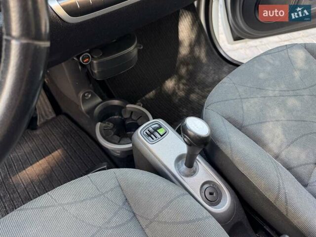 Сірий Смарт Fortwo, об'ємом двигуна 1 л та пробігом 158 тис. км за 5380 $, фото 10 на Automoto.ua