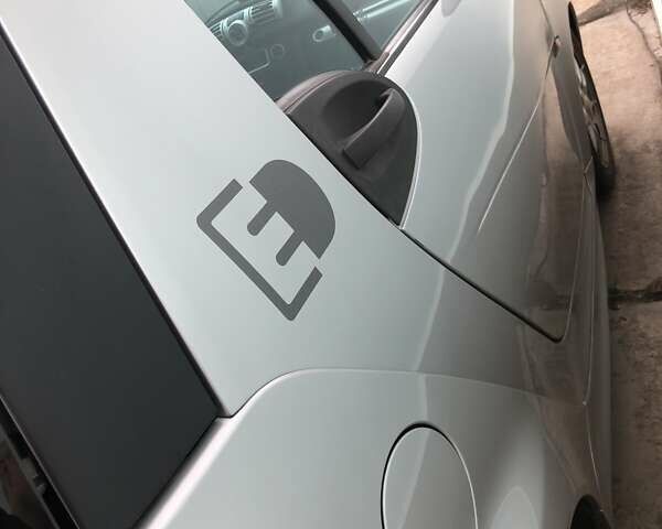 Сірий Смарт Fortwo, об'ємом двигуна 0 л та пробігом 63 тис. км за 9500 $, фото 18 на Automoto.ua