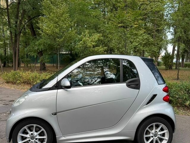 Сірий Смарт Fortwo, об'ємом двигуна 1 л та пробігом 70 тис. км за 7800 $, фото 6 на Automoto.ua