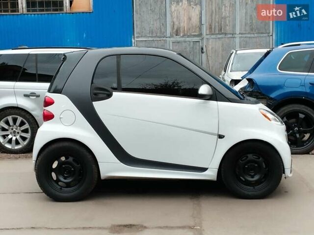 Смарт Fortwo 2014 у Києві на Automoto.ua Сірий Смарт Fortwo, об'ємом двигуна 0 л та пробігом 26 тис. км за 4700 $, фото 2 на Automoto.ua