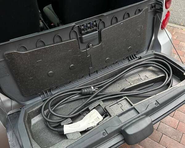 Сірий Смарт Fortwo, об'ємом двигуна 0 л та пробігом 50 тис. км за 6800 $, фото 7 на Automoto.ua