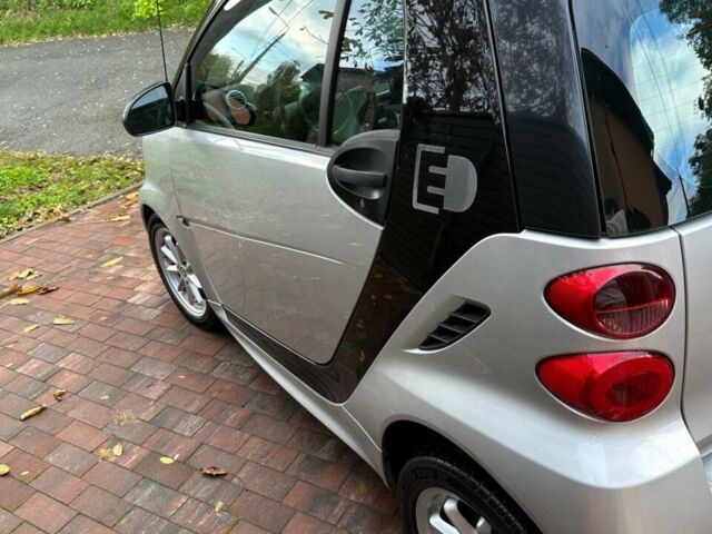 Сірий Смарт Fortwo, об'ємом двигуна 0 л та пробігом 50 тис. км за 6700 $, фото 10 на Automoto.ua