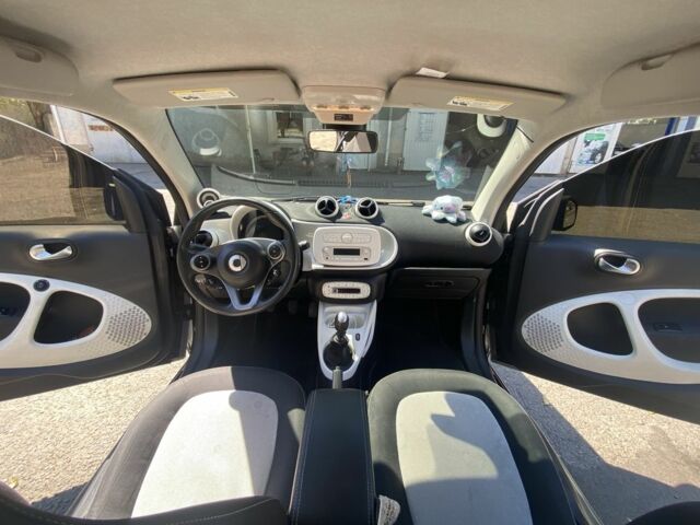 Сірий Смарт Fortwo, об'ємом двигуна 0.9 л та пробігом 140 тис. км за 7000 $, фото 3 на Automoto.ua