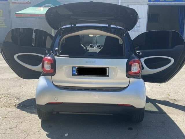Сірий Смарт Fortwo, об'ємом двигуна 0.9 л та пробігом 140 тис. км за 7000 $, фото 2 на Automoto.ua