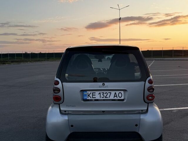 Сірий Смарт Fortwo, об'ємом двигуна 0.9 л та пробігом 160 тис. км за 3100 $, фото 2 на Automoto.ua