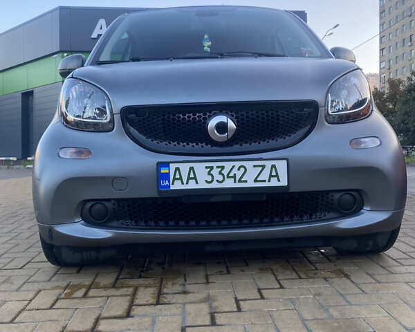 Серый Смарт Форту, объемом двигателя 0 л и пробегом 29 тыс. км за 10000 $, фото 1 на Automoto.ua