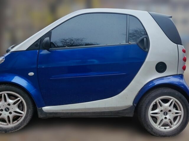 Синій Смарт Fortwo, об'ємом двигуна 0.6 л та пробігом 204 тис. км за 3900 $, фото 3 на Automoto.ua